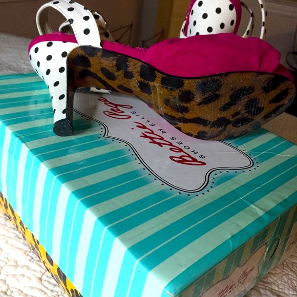 Bettie Page Fuchsia Eleanor Platform Heels Size 7 - Picture 6 of 6